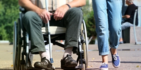 wheelchair-1629490_1280